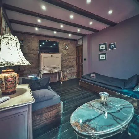 Apartment тhe Bohemian Lodge-entire House With Sauna