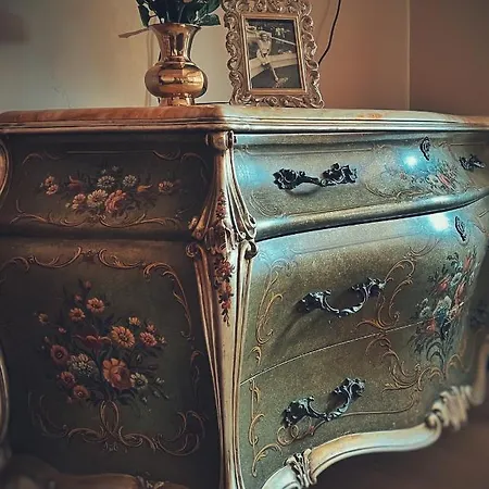 Apartment тhe Bohemian Lodge-entire House With Sauna Veliko Tarnovo