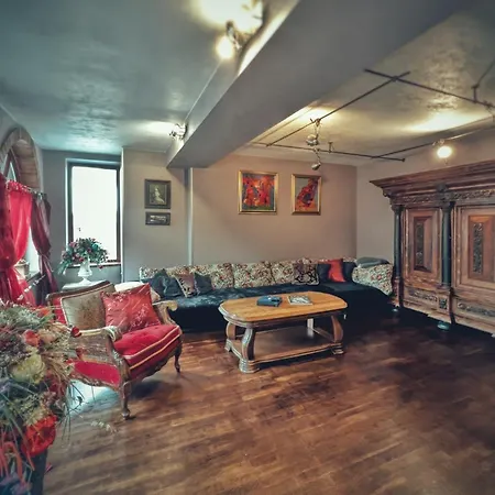 Apartment тhe Bohemian Lodge-entire House With Sauna Veliko Tarnovo