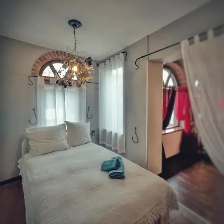 тhe Bohemian Lodge-entire House With Sauna Veliko Tarnovo