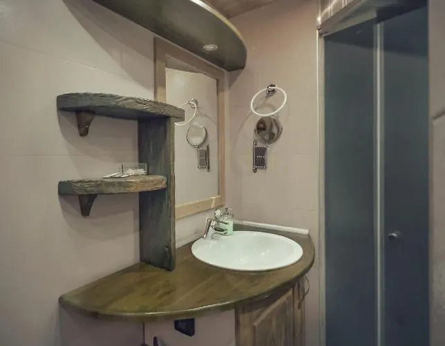 тhe Bohemian Lodge-entire House With Sauna *