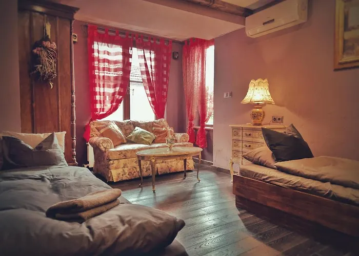 тhe Bohemian Lodge-entire House With Sauna Apartment