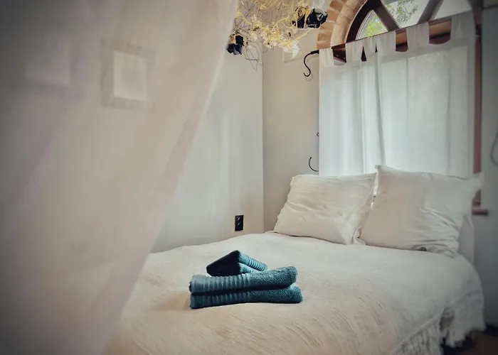 тhe Bohemian Lodge-entire House With Sauna Apartment